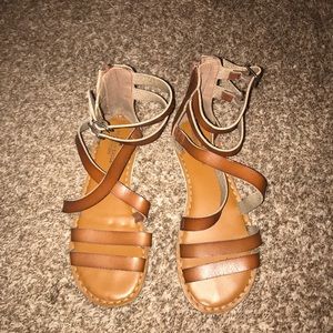 Stappy sandals